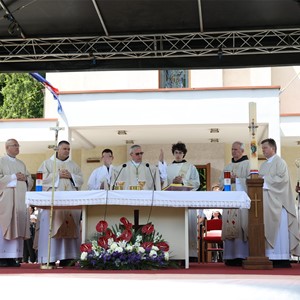 Biskup Gorski predvodio misu za žrtve Bleiburške tragedije i križnih puteva hrvatskoga naroda